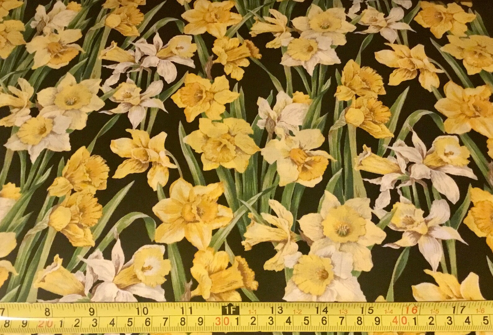 Nutex Daffodils print 100 Cotton Fabric Fat QuarterHalf Etsy.de
