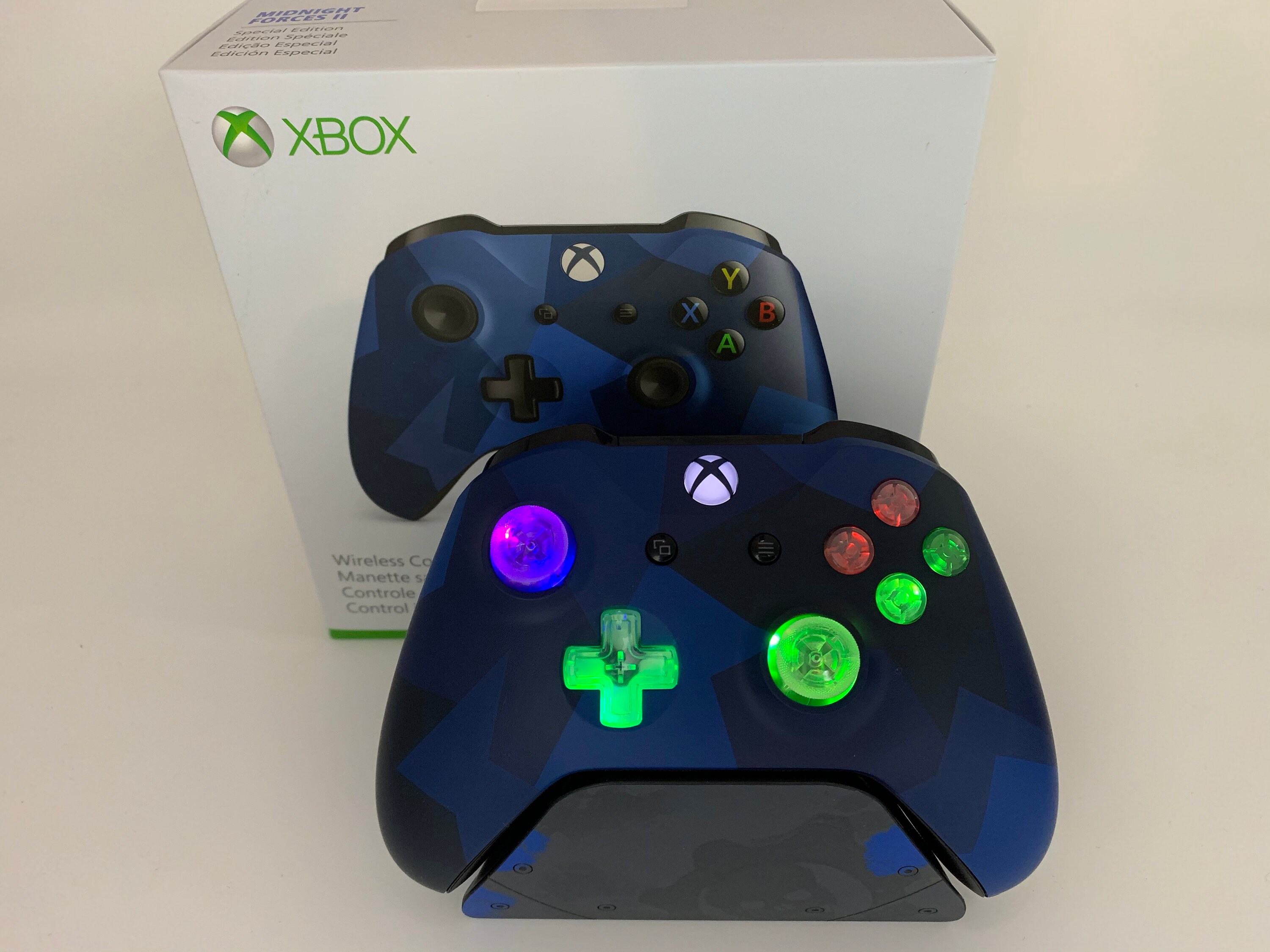 Brand New Xbox One Limited Edition Midnight Forces II Controller W