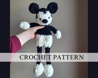 Steamboat Mickey Crochet Pattern | Steamboat Mouse Crochet Pattern | Mickey Amigurumi | Crochet Mouse Pattern