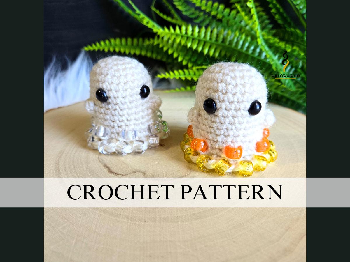 30 Ghost Crochet Patterns for Halloween: Spooky-Cute Amigurumi, Keychains, Bags, and Decor 25 Beaded Fidget Ghost Crochet Pattern