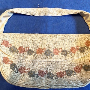 Vintage White Floral Evening Bag (great condition!)