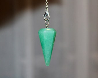 Green Aventurine Crystal Pendulum for Divination | Reiki Crystals | Pagan Witchcraft | Green Witch