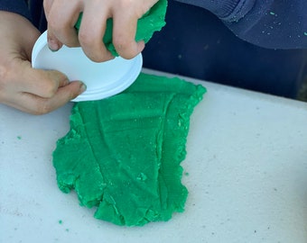 Homemade, Non-Toxic Playdough (infused with essential oils) - Relax