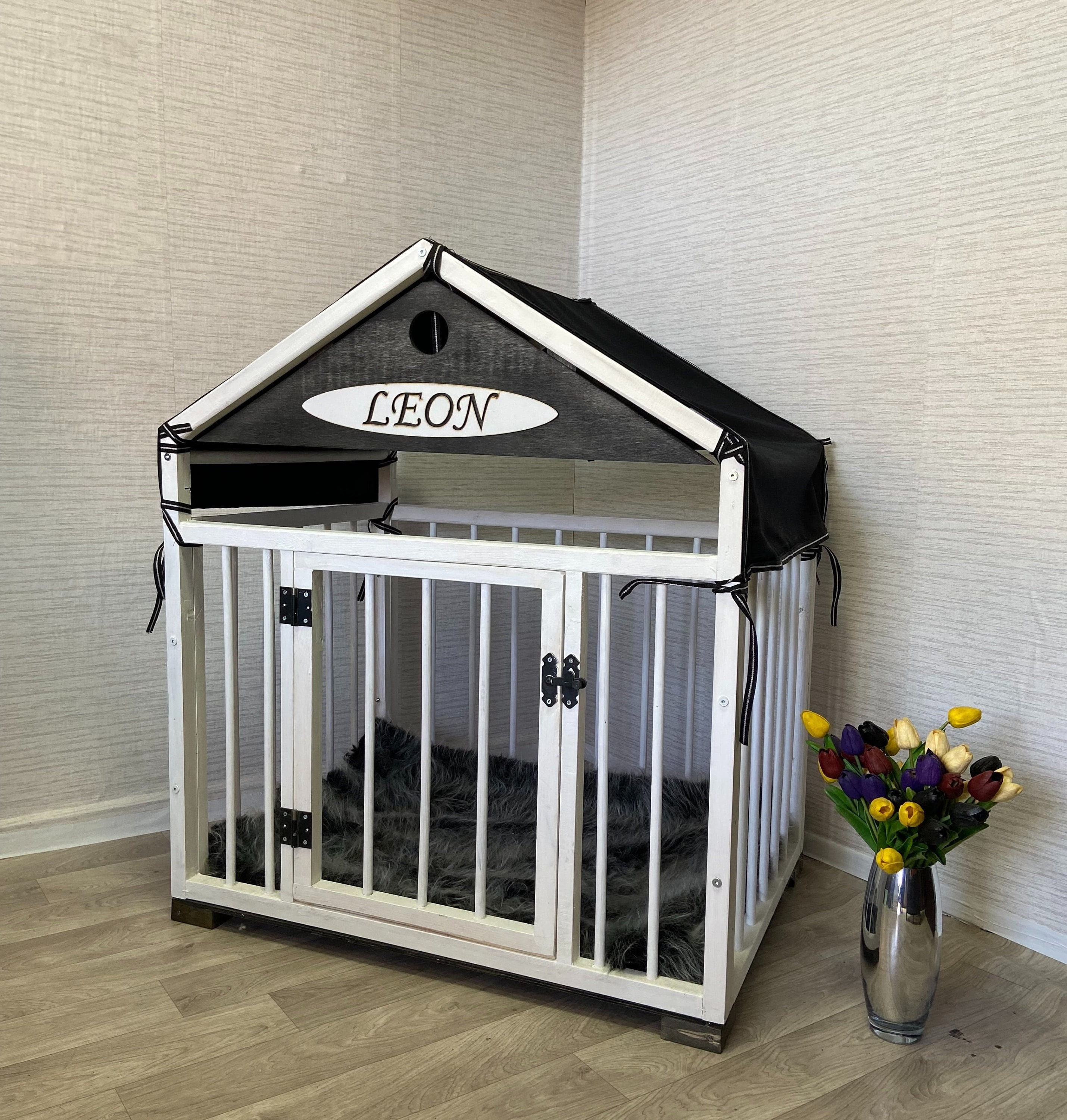 dog crate with roof