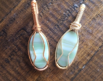 Serpentine Wire Wrapped Cabochon Pendant Necklace