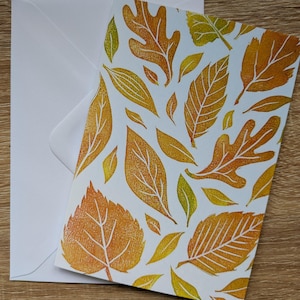 Grusskarte Herbstlaub 15x10cm, leere Innenseite mit weissem Umschlag. Reproduktion nach einem originalen Linolschnitt von Vicki Jordan. Ohne Plastik.