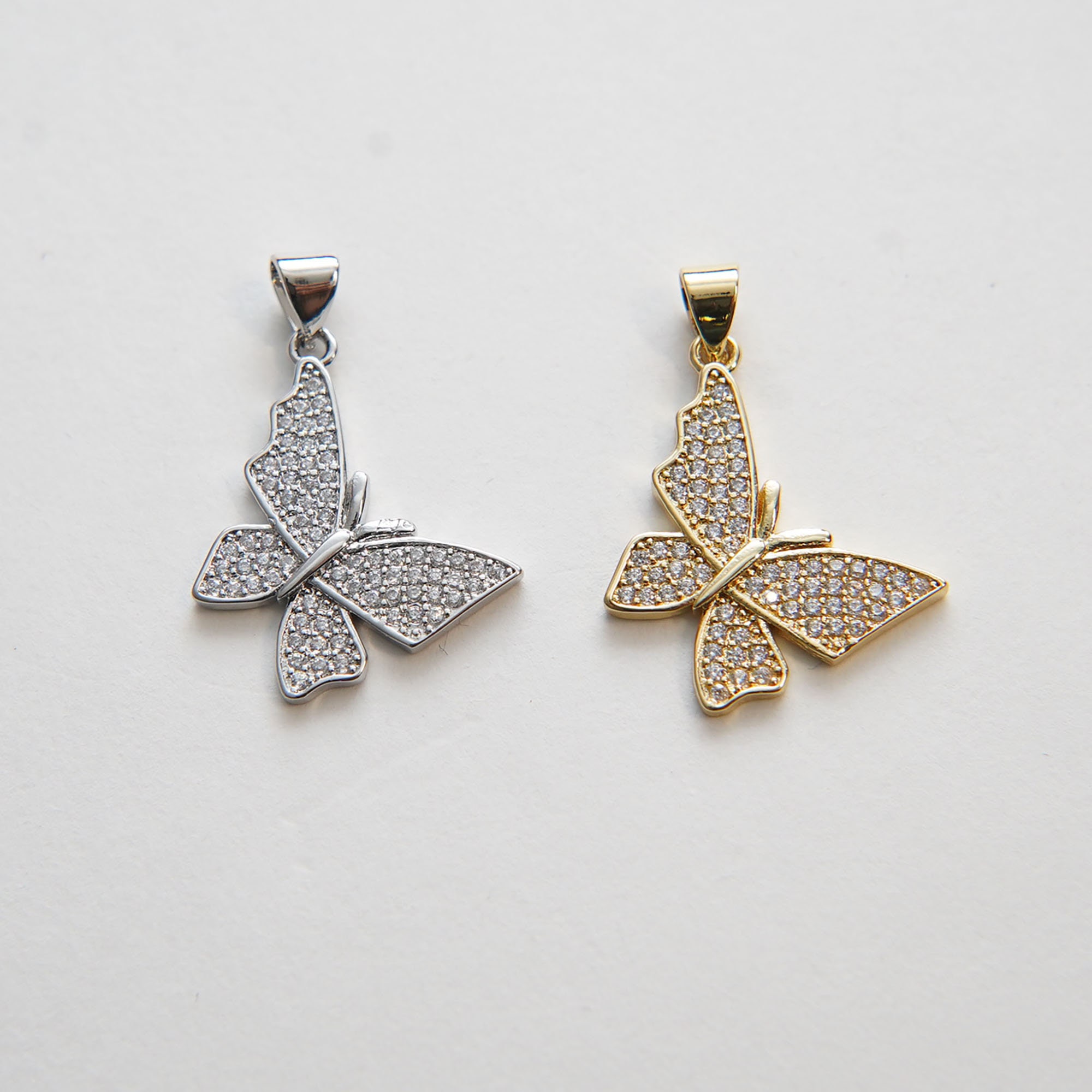 Encanto de mariposa de oro, colgante de mariposa de circonio cúbico relleno de oro de 18 quilates, collar de pulsera de encanto de mariposa de plata para suministro de fabricación de joyas DIY