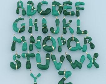 Dijes de letras doradas, colgante de letra esmaltada rellena de oro de 18 quilates, pulsera con dije de inicial verde, collar para hacer joyas de bricolaje