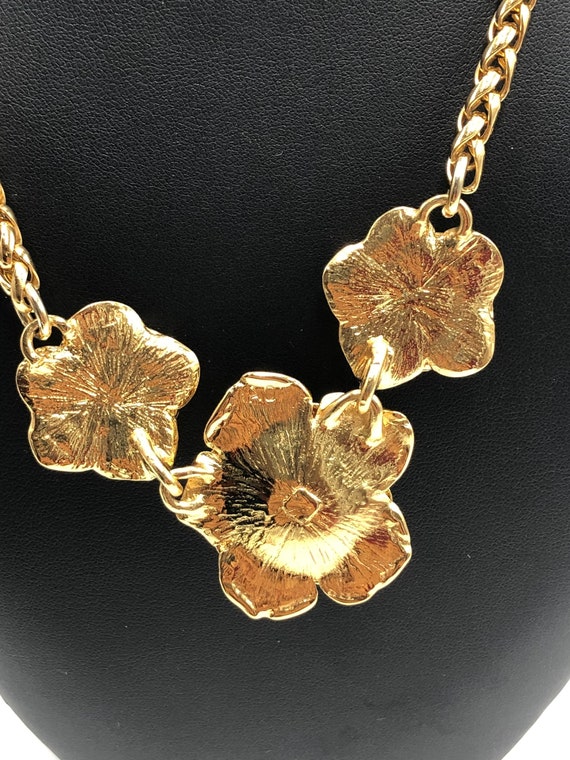 Yves Saint Laurent, rare, necklace or three roses - image 3