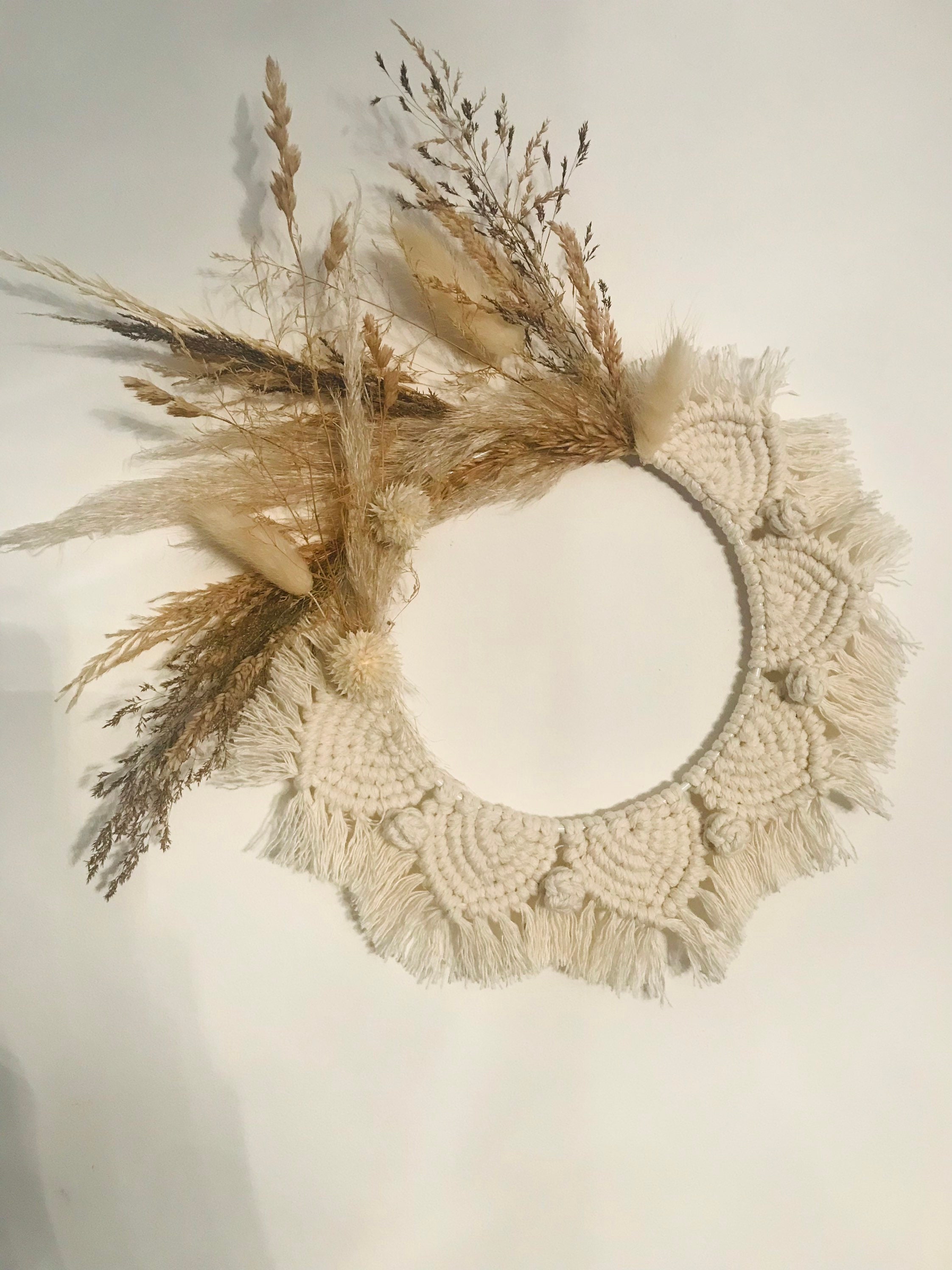 Couronne en Macramé et Fleurs Séchées