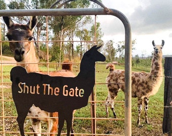 Letrero de metal rústico personalizado con forma de animal "Cierra la puerta": silueta de burro, cabra, vaca, alpaca, llama y gato