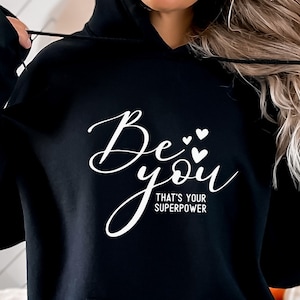 Sei du svg, das ist deine Superkraft, Selbstliebe, mentales Bewusstsein, motivierendes Zitat, Handlettering, png, eps, dxf, svg geschnitten Datei für Cricut