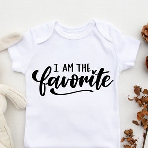 Soy el svg favorito, niña, encantador niño lindo, cita del recién nacido, svg para camisa, carta de mano, png, eps, dxf, archivo de corte svg para Cricut