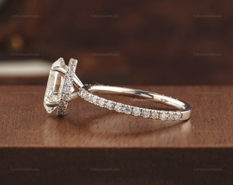 anillo de moissanita ovalado de media eternidad con halo oculto para mujer, anillo de boda nupcial ovalado de oro de 10k, 14k y 18k, anillo de apilamiento de solitario ovalado,