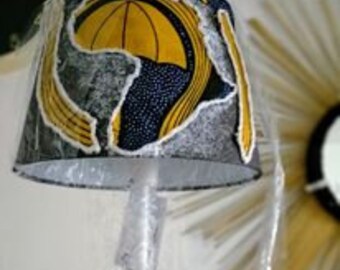 Table lamp and lampshade in wax