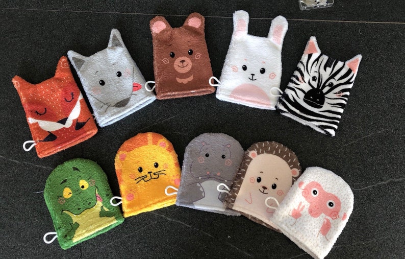 Children's washcloths / learning glove image 1