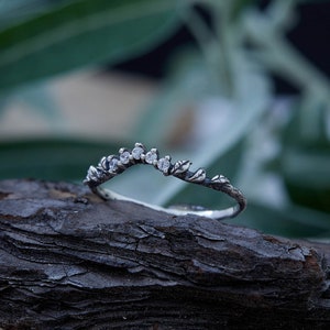 Branch & Leaves curved Ring: Oxidized Sterling Silver 925