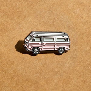 T25_pins | Dolly | VW T25 T3 | Pink/White | Premium Soft Enamel Nickel Pin Badge