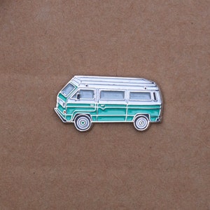 T25_pins | Minty | VW T25 T3 | Mint Green/White | Premium Soft Enamel Nickel Pin Badge