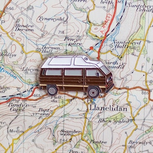 T25_pins | VW T25 T3 Westfalia High Top | Brown/Cream | Premium Soft Enamel Nickel Pin Badge
