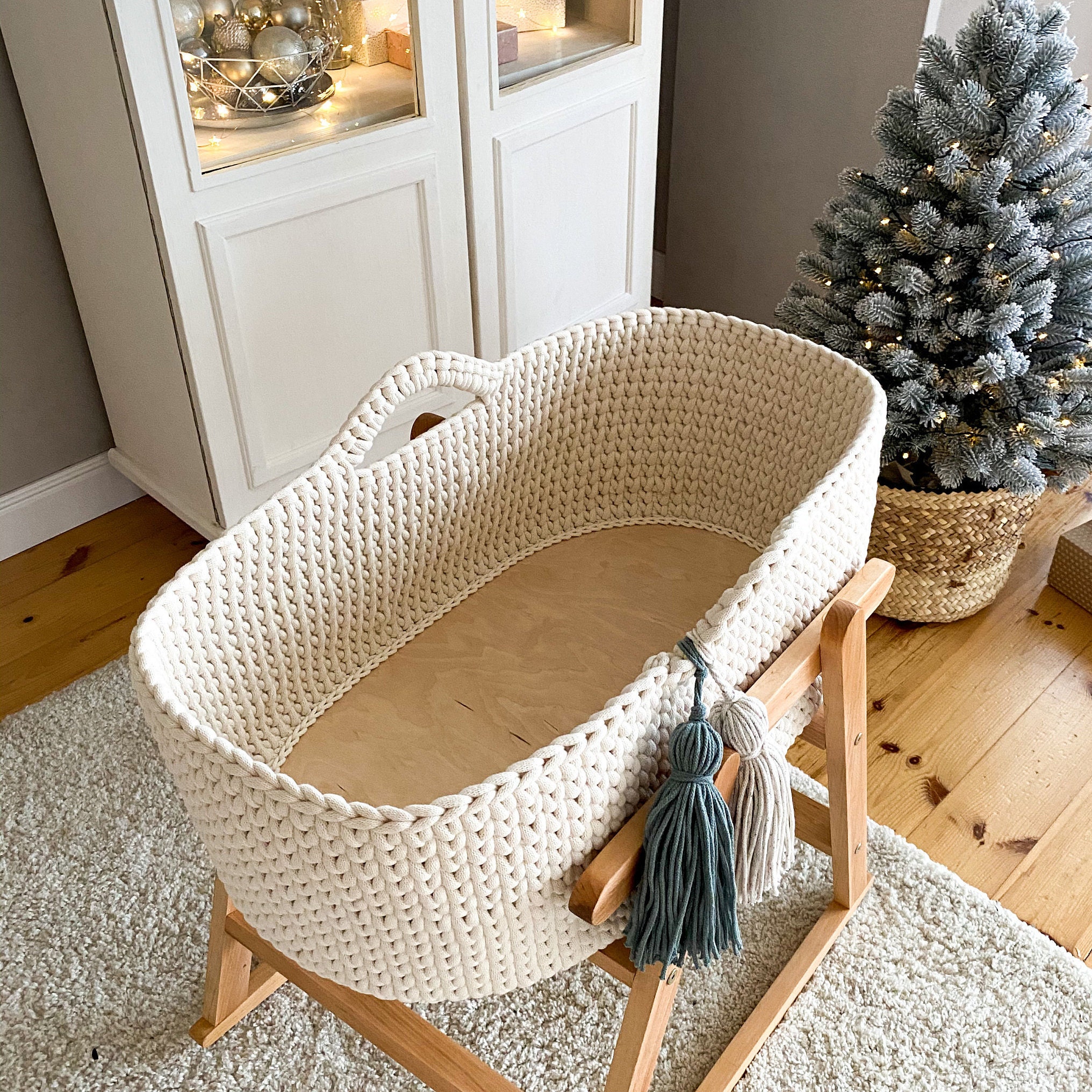 baby travel cot moses basket