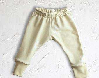 Pantalones deportivos de algodón orgánico con estampado floral color lima (fabricados y cosidos en EE. UU.)