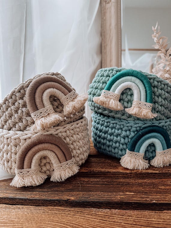 Makramee Körbchen Boho | Regenbogen Aufbewahrungskorb Kinderzimmer | Handmade Organizer | Babyzimmer Deko | Geschenk zur Geburt | gehäkelt