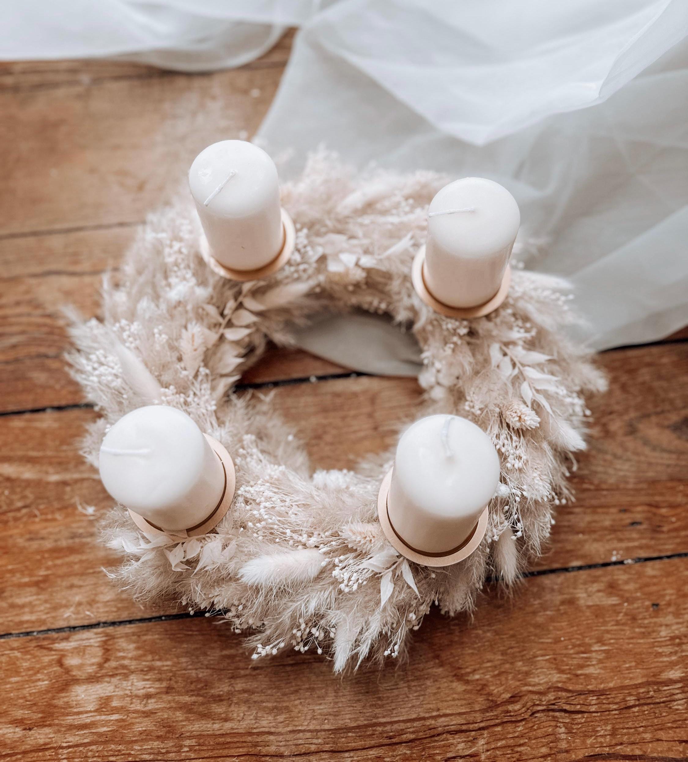 Adventskranz weiße und beige- Trockenblumenkranz, dein boho Kranz zur Weihnachtszeit, Weihnachtsdekoration, Wanddekoration