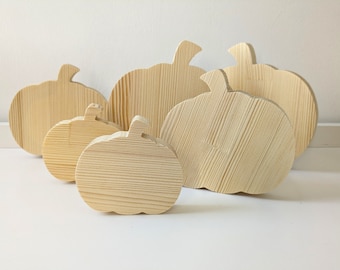 Set of 6 blank Wooden Pumpkins different sizes, Halloween wood decor for home, fall decor for appartment, cute little pumpkins