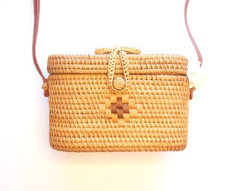 Rectangle Bucket Handwoven Straw Bag in Natural