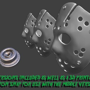 Puede incluir: Se muestran tres máscaras de hockey grises con varios patrones de agujeros, junto con un broche de botón metálico. Las máscaras están renderizadas en 3D, y la imagen incluye el texto: "3 VERSIONS INCLUDED AS WELL AS A 3D PRINTABLE BUTTON SNAP FOR USE WITH THE MIDDLE VERSION."