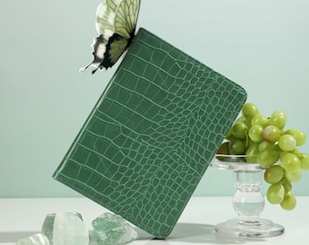 Green Crocodile Pattern Personalized Leather Kindle paperwhite 6.8“ Case, KPW 3/4/5 Leather Case, All New Kindle Case, Kindle 6" Case Cover