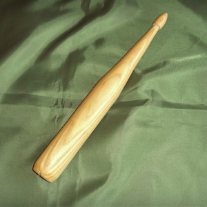 Scottish style ,dealgan or farsahd spindle in acacia.