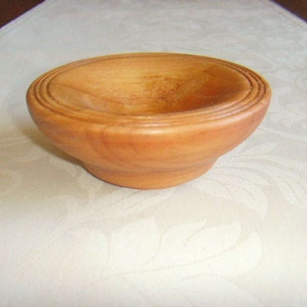 Support spindle bowl.English Cherry wood.