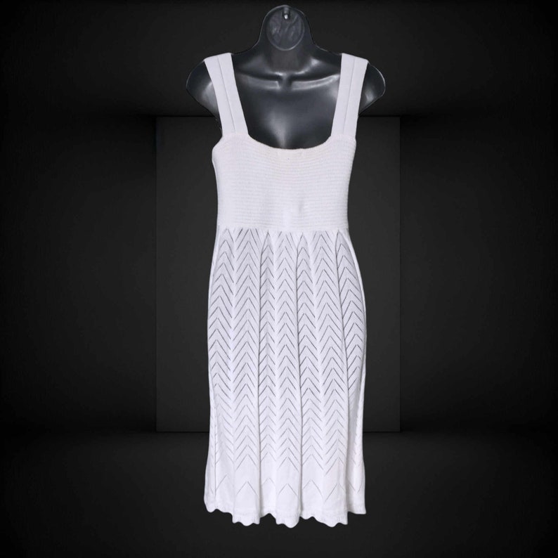 Retro 70s White Crochet Knit Outfit, Chic 2 Piece Parisian Boho Strappy Dress & Coatigan by OGO Geral Paris, Size S/M VFG afbeelding 7