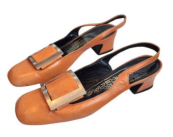 1960s Vintage Mod Shoes by Eliott Jeunesse, Apricot Leather Square Buckle Slingback Block Heel, Size UK3 VFG