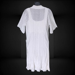 Retro 70s White Crochet Knit Outfit, Chic 2 Piece Parisian Boho Strappy Dress & Coatigan by OGO Geral Paris, Size S/M VFG afbeelding 6