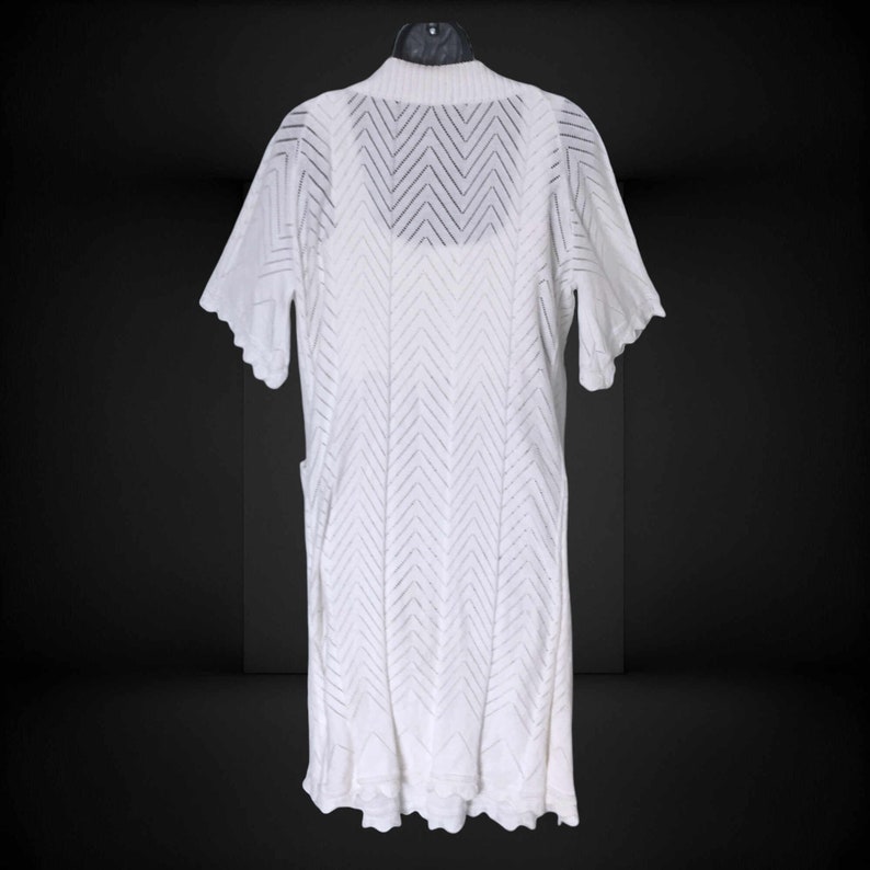 Retro 70s White Crochet Knit Outfit, Chic 2 Piece Parisian Boho Strappy Dress & Coatigan by OGO Geral Paris, Size S/M VFG afbeelding 6