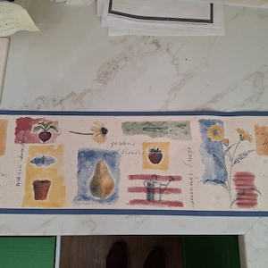 Wallpaper Border 7&quot; by 5 yard lot of 6