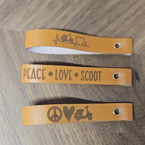 Handmade Faux Leather Scooter Keychain – Vespa Lover Gift, Vintage Moped Key Ring, Retro Scooter Accessories - Metropolitan