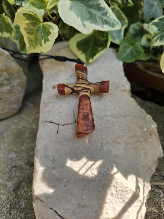 Gioiello Faith Collana Croce In Legno D'Ulivo Gerusalemme - Ciondolo Artigianale Con Cordino - Regalo Battesimo, Comunione Regalo Battesimo Cristiano - Foto 8