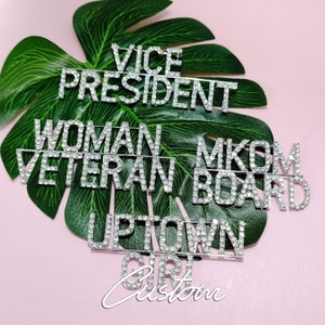 Custom Words Lapel Pins, Custom Pins For Team Members, Custom Name Badge Pins, Personalised Anniversary Gifts, Bling-bling Party Accessories