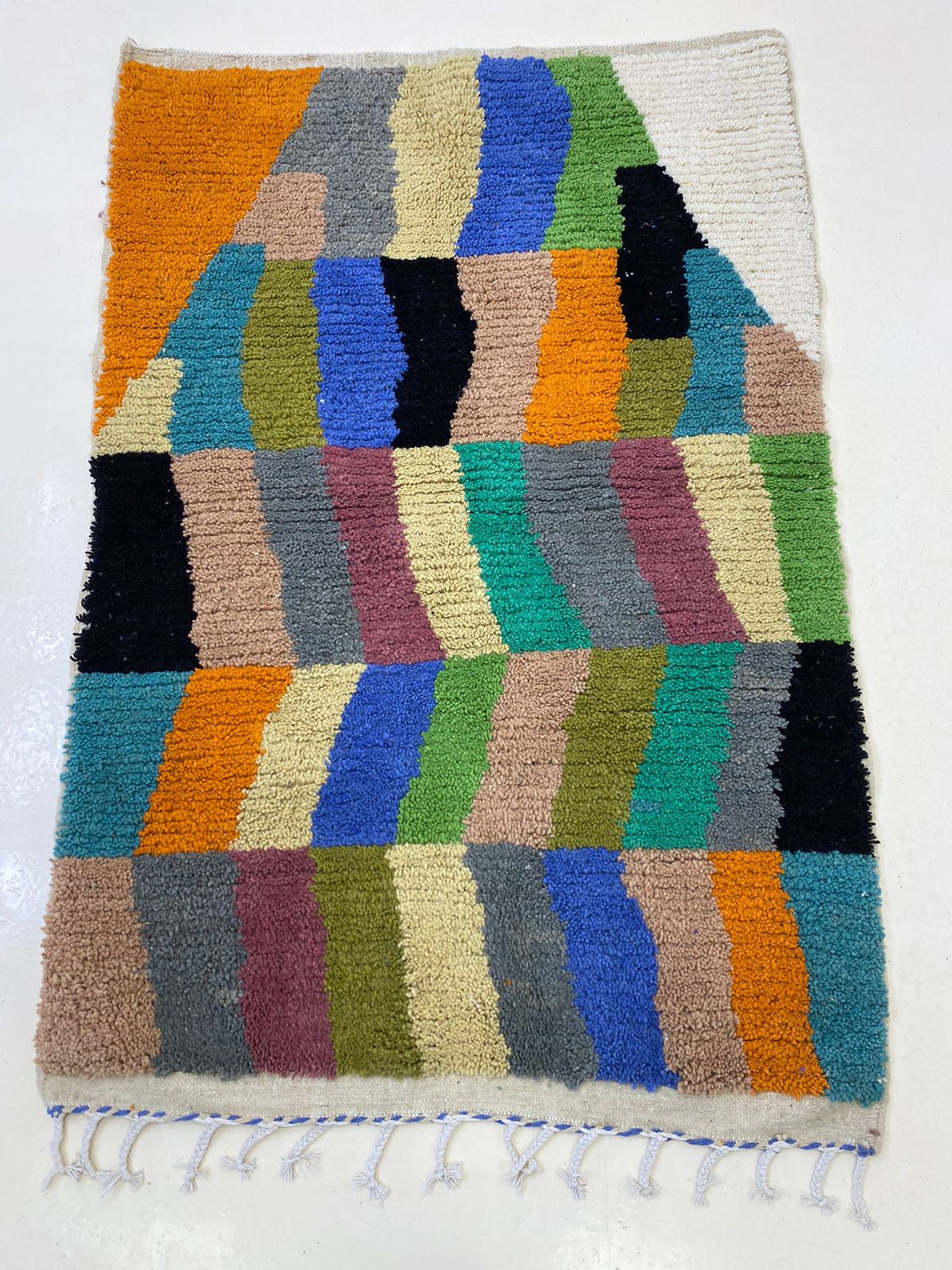 手織りモロッコベルベルラグ：幾何学模様のウールパッチワーク - Etsy 日本