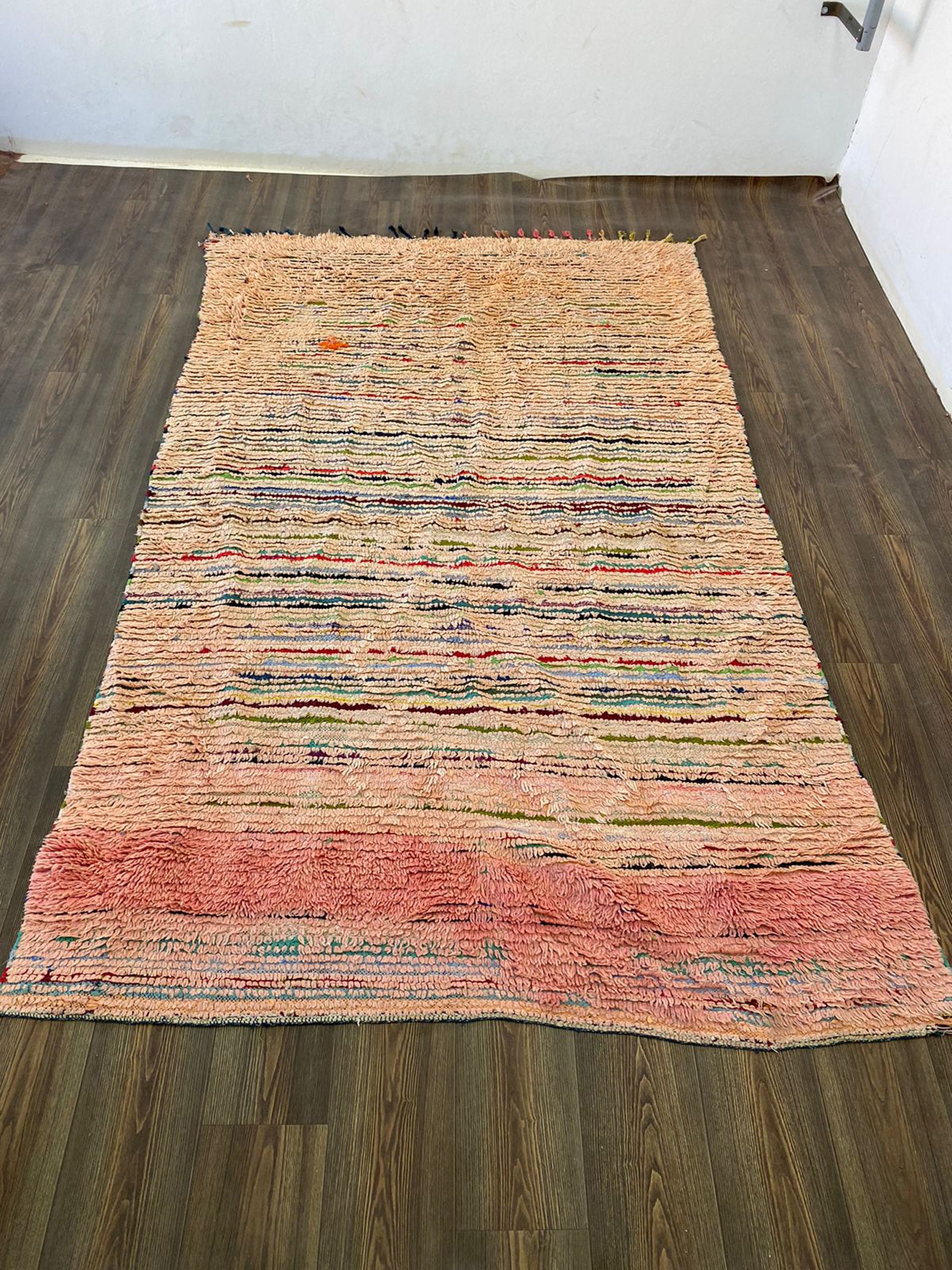 本物のモロッコ製ヴィンテージ ブシュロイット ラグ! 5.2x8.6 フィート