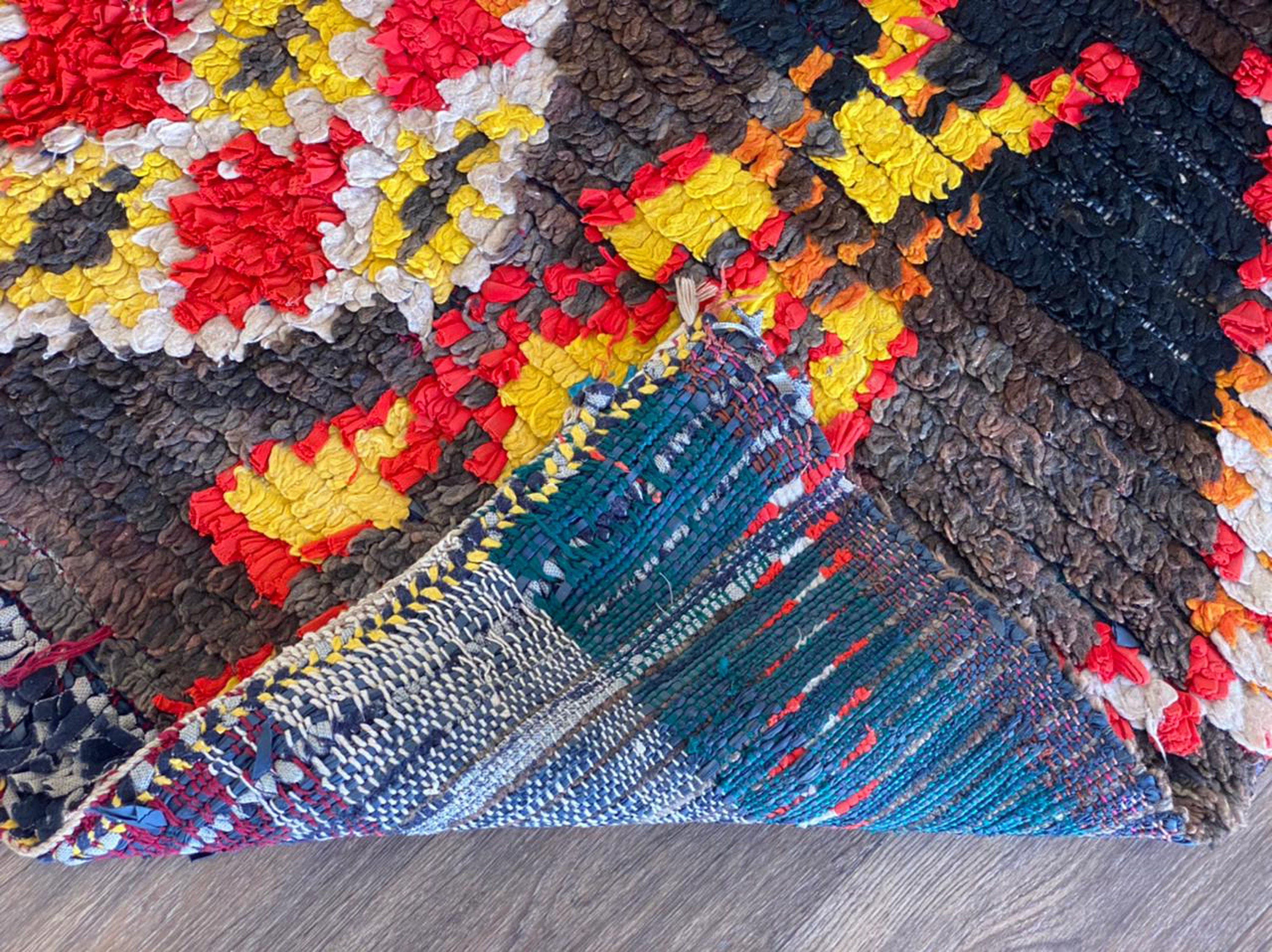 ヴィンテージ ベルベルラグ：手織りモロッコカーペット、幾何学模様