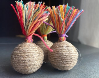 Der kleine WILSON, Katzenspielzeug, Katzenball, Katzenkugen, veganes Katzenspielzeug