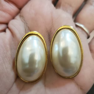 Vintage Les Bernard clip on earrings
