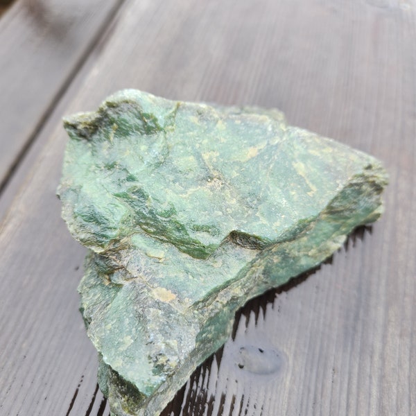 Beautiful Hymalayan nephrite rough carving block 932gms