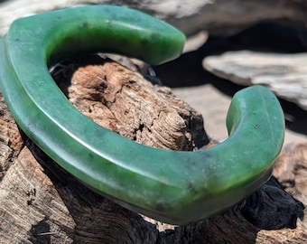 Hand carved Yukon jade ridged cuff