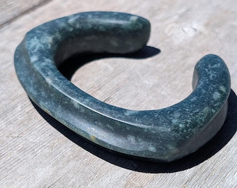 Rare Sumatran jadeite ridged cuff